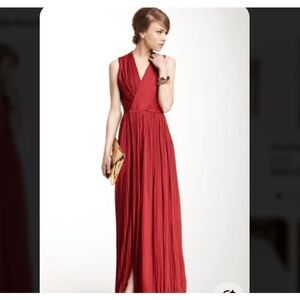 Halston Heritage V-Neck Maxi Dress Gown Ruched Red Pleats Sleeveless Size 0